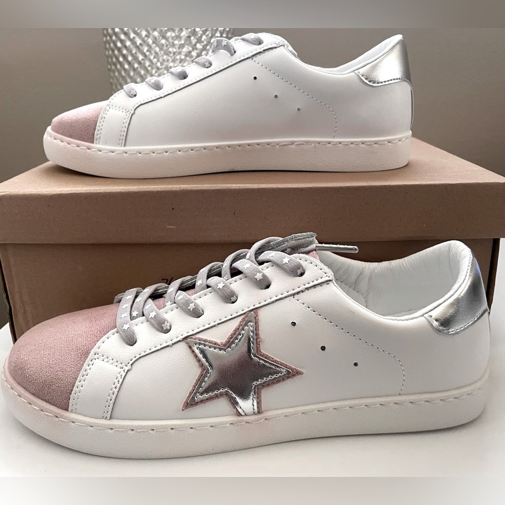 VINTAGE HAVANA Bianca Star Fashion Sneaker in Blush White Silver Size 8 NIB
